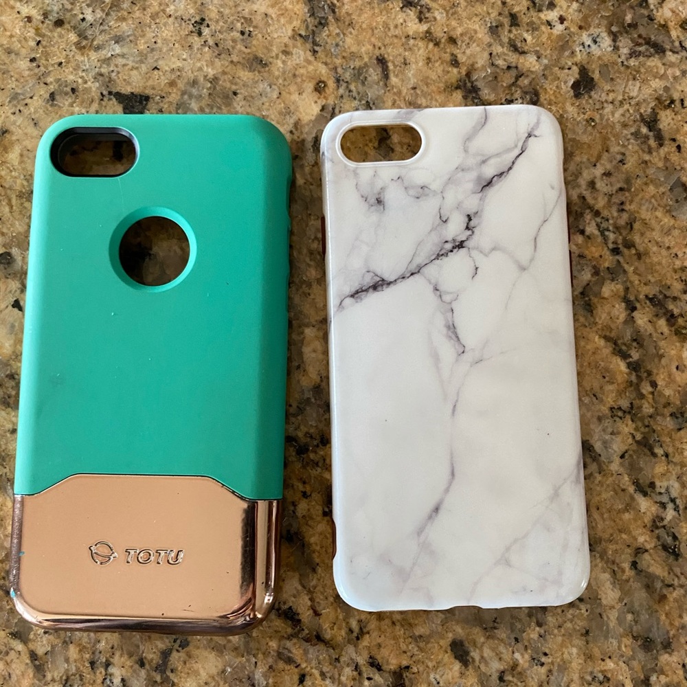 2 iphone cases